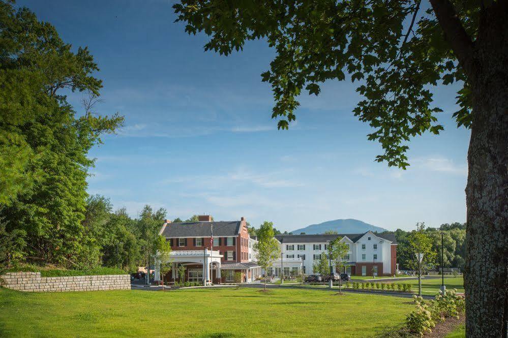 Hampton Inn & Suites Manchester, Vt Eksteriør billede